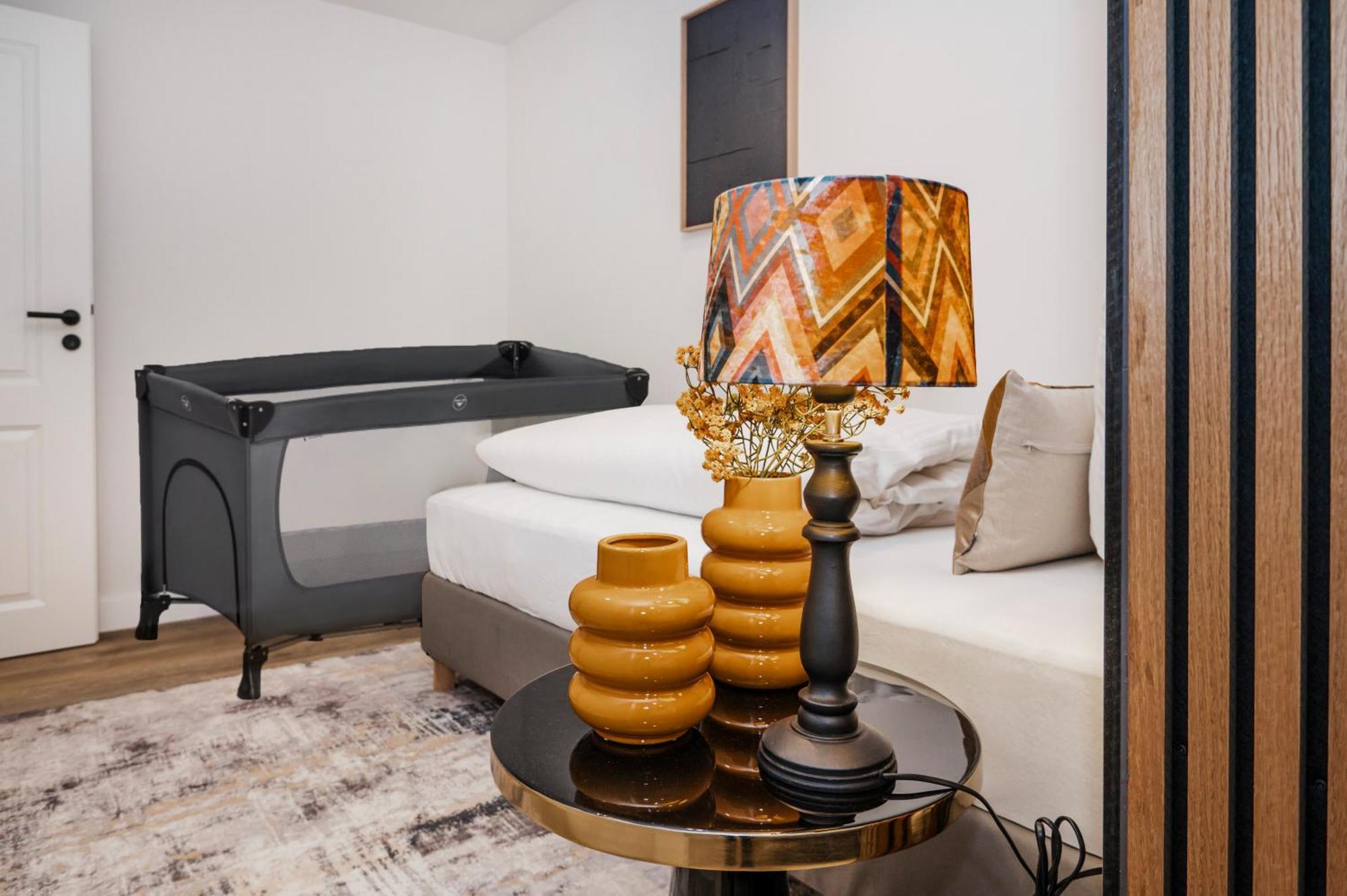 S331 - Luxurious Two Bedroom Duplex In * Köln